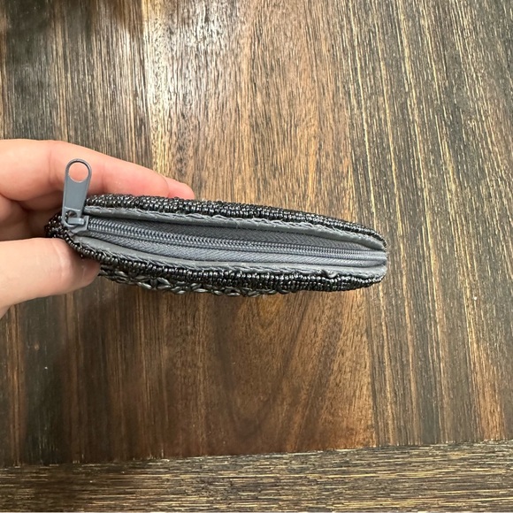 Beaded round silver gray small purse pouch makeup travel bag - Picture 4 of 9